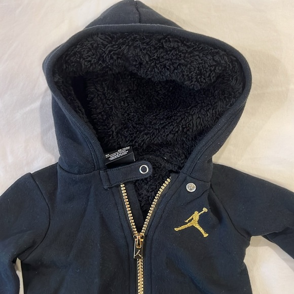 Jordan Outfit - Picture 2 of 2